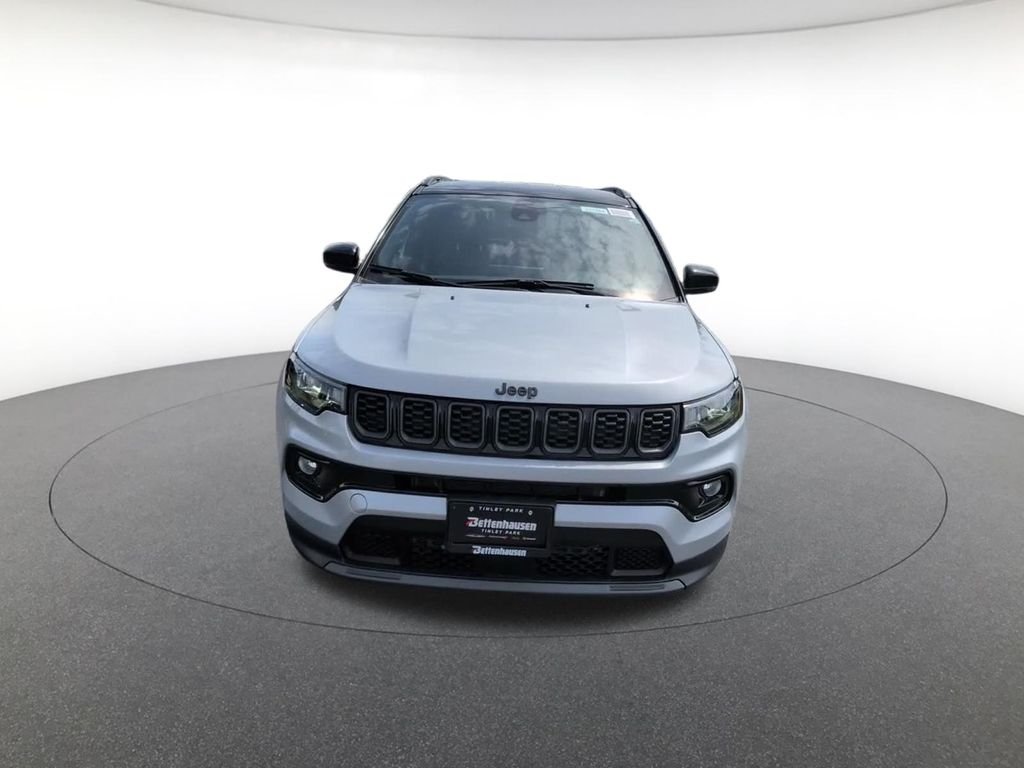 New 2026 Silver Zynith Metallic Clear-Coat Exterior Paint Jeep Limited image 16