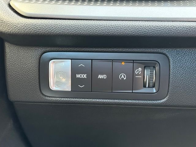 Used 2025 Gray Chevrolet LT image 20