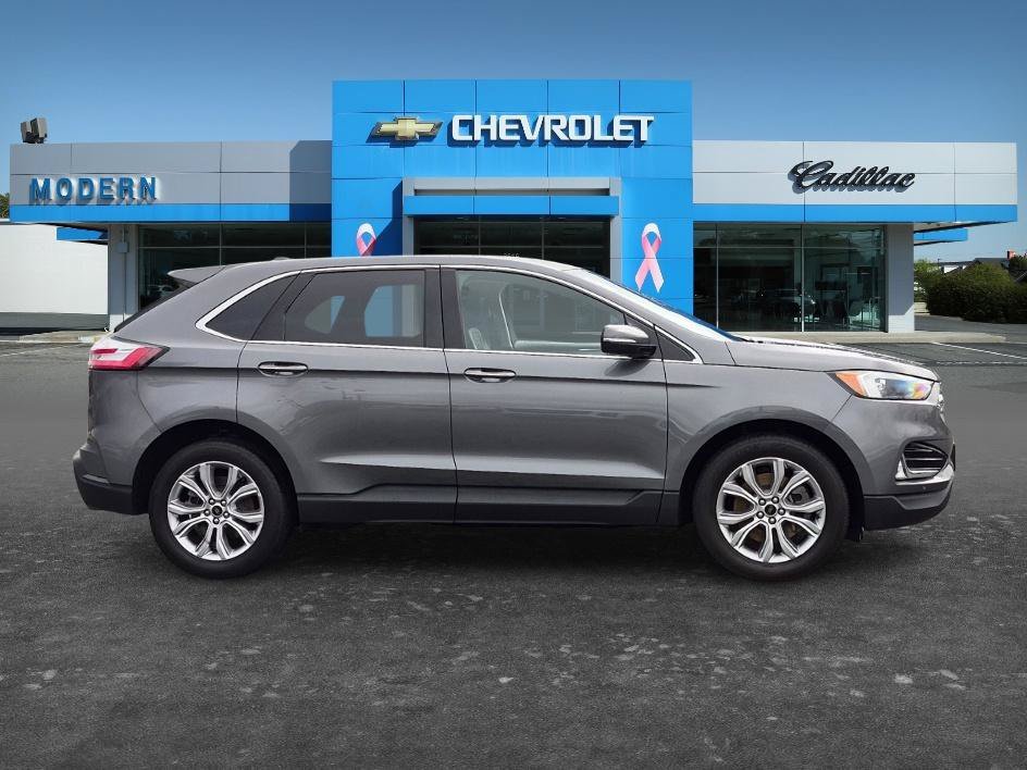 Used 2024  Ford Titanium image 6