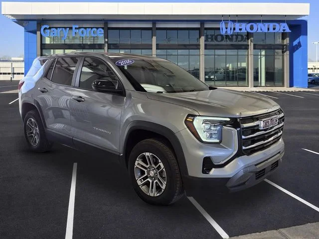 2026 GMC Terrain Elevation FWD's photo