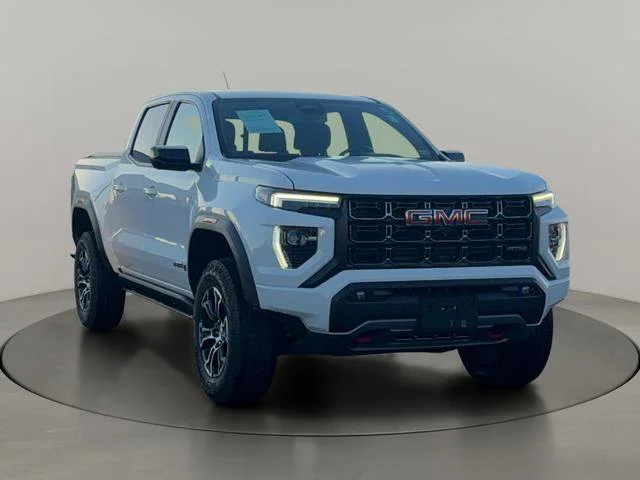 2023 GMC Canyon 4WD AT4 Crew Cab Short Box's photo