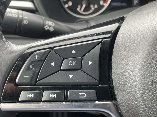Used 2019 Blue Nissan 2.5 Platinum image 16