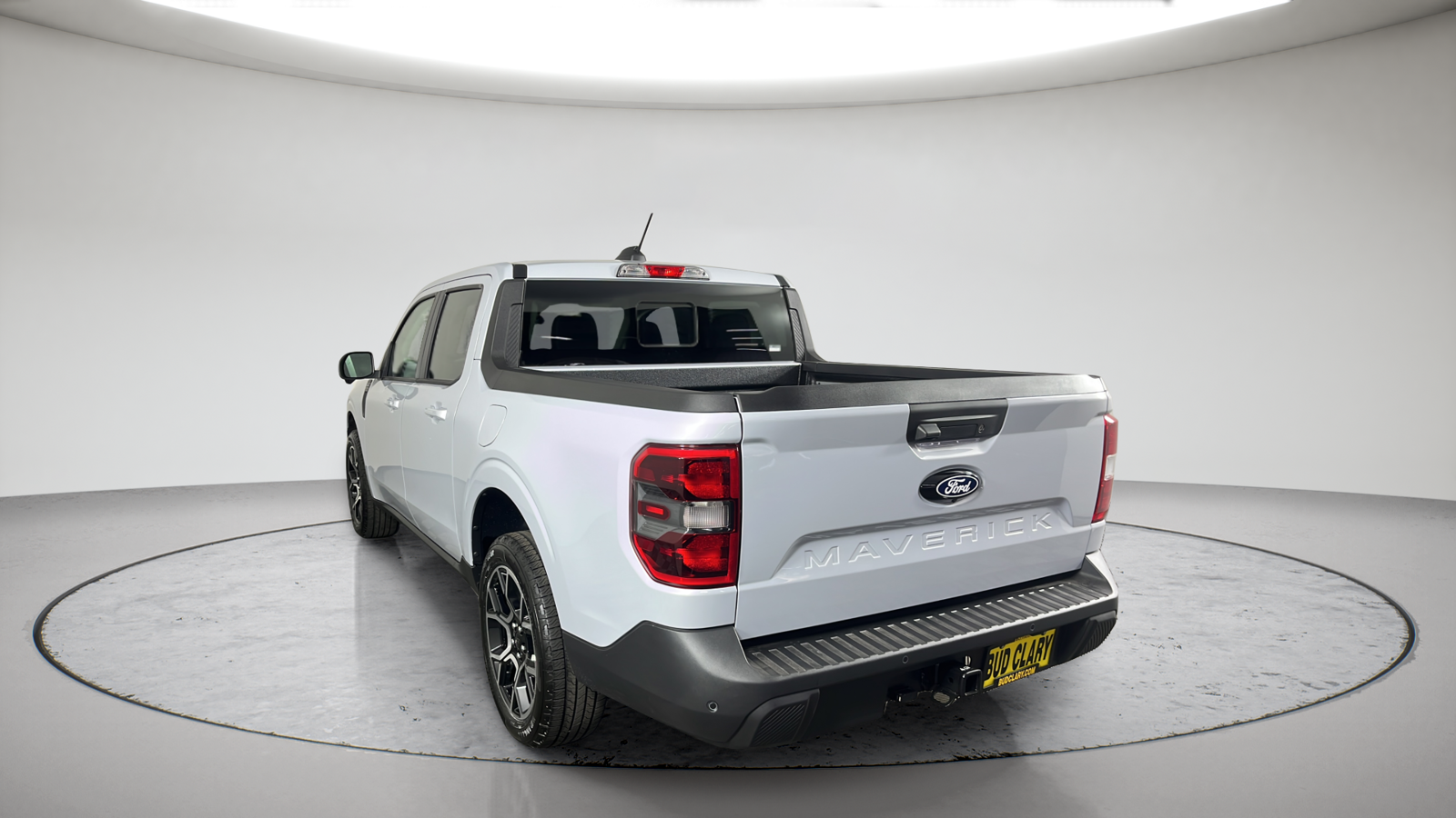New 2026 White Metallic Ford Lariat image 10