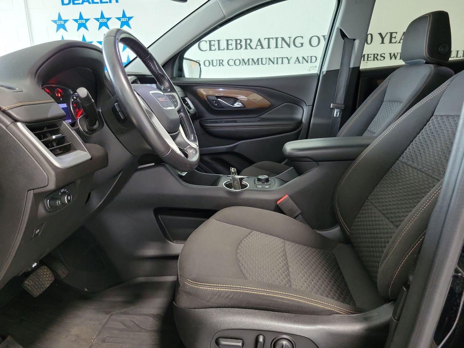 Used 2020 Black GMC SLE image 8