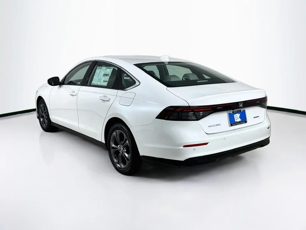New 2026 Platinum White Pearl Honda EX-L image 5