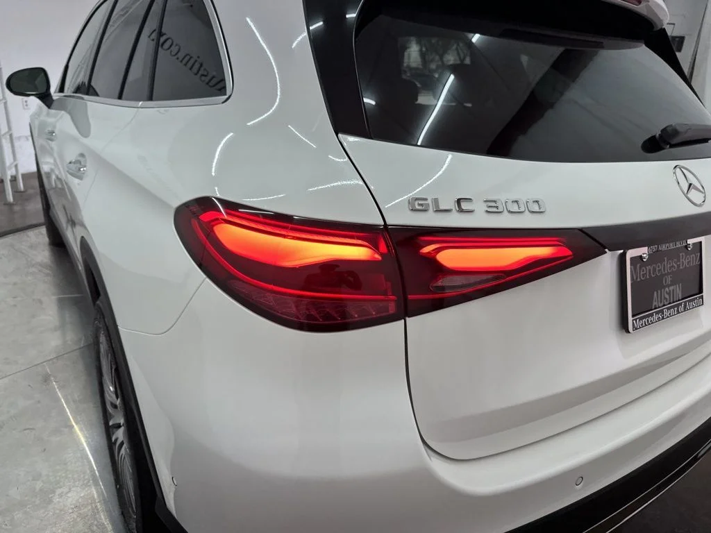 Used 2026 White Mercedes-Benz GLC 300 image 27