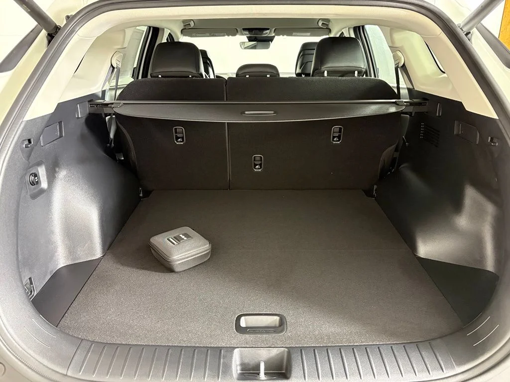 New 2027 White Kia EX image 17