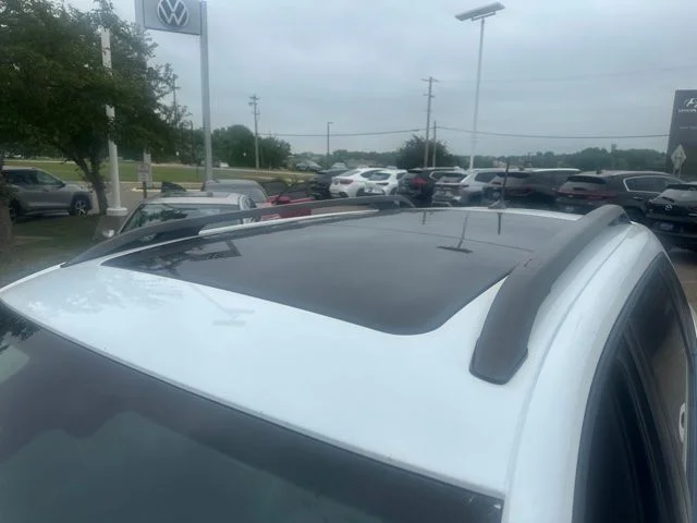 Used 2019 White Jeep Trailhawk image 9