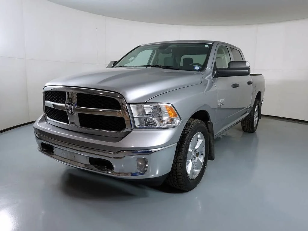 Used 2021 Silver Ram Tradesman image 14