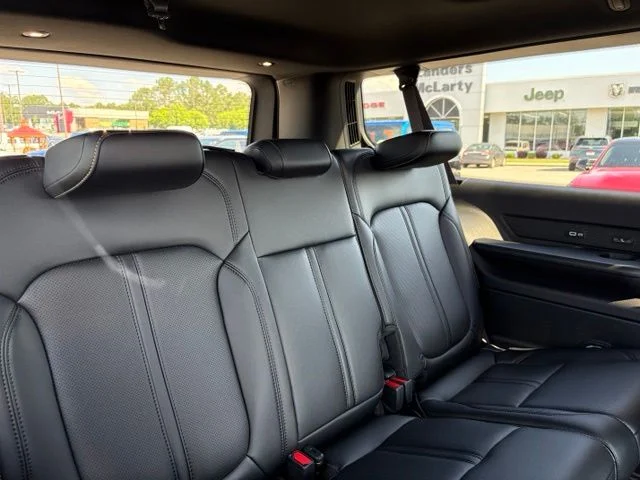 New 2026 High Gloss Black Exterior Paint Jeep  image 14