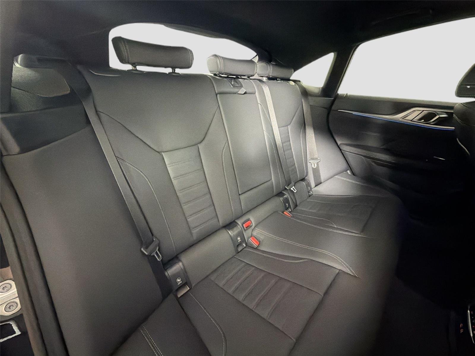 New 2026 Black Sapphire Metallic BMW xDrive40 image 27