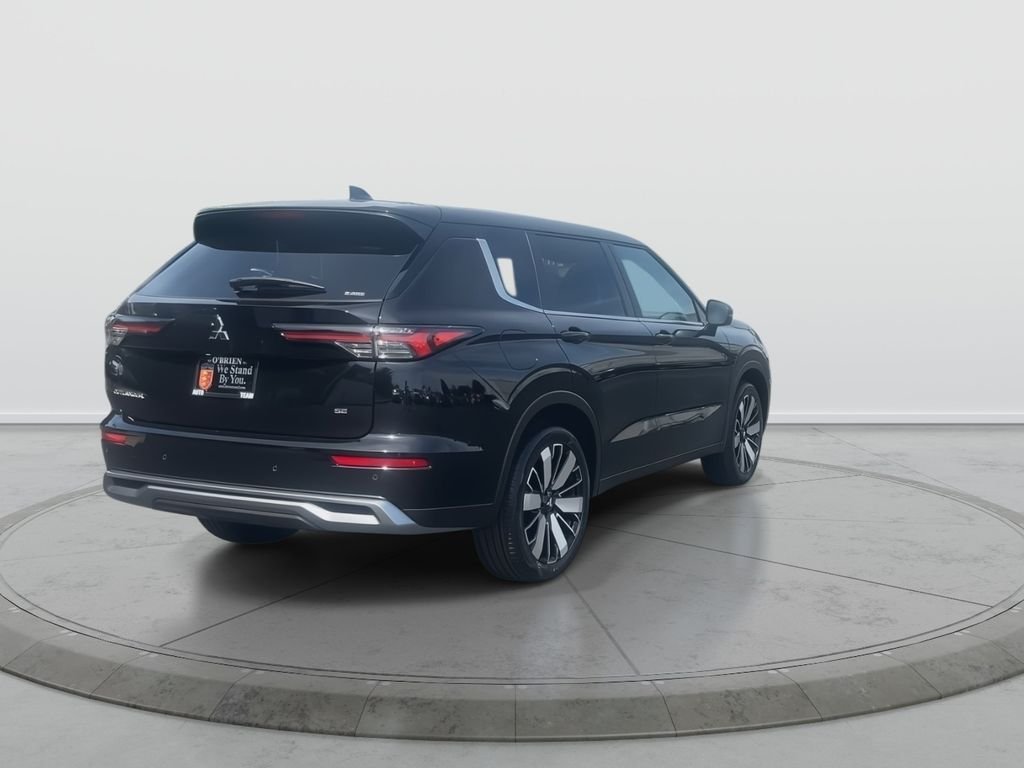 New 2026 LABRADOR BLK PR Mitsubishi SE image 6