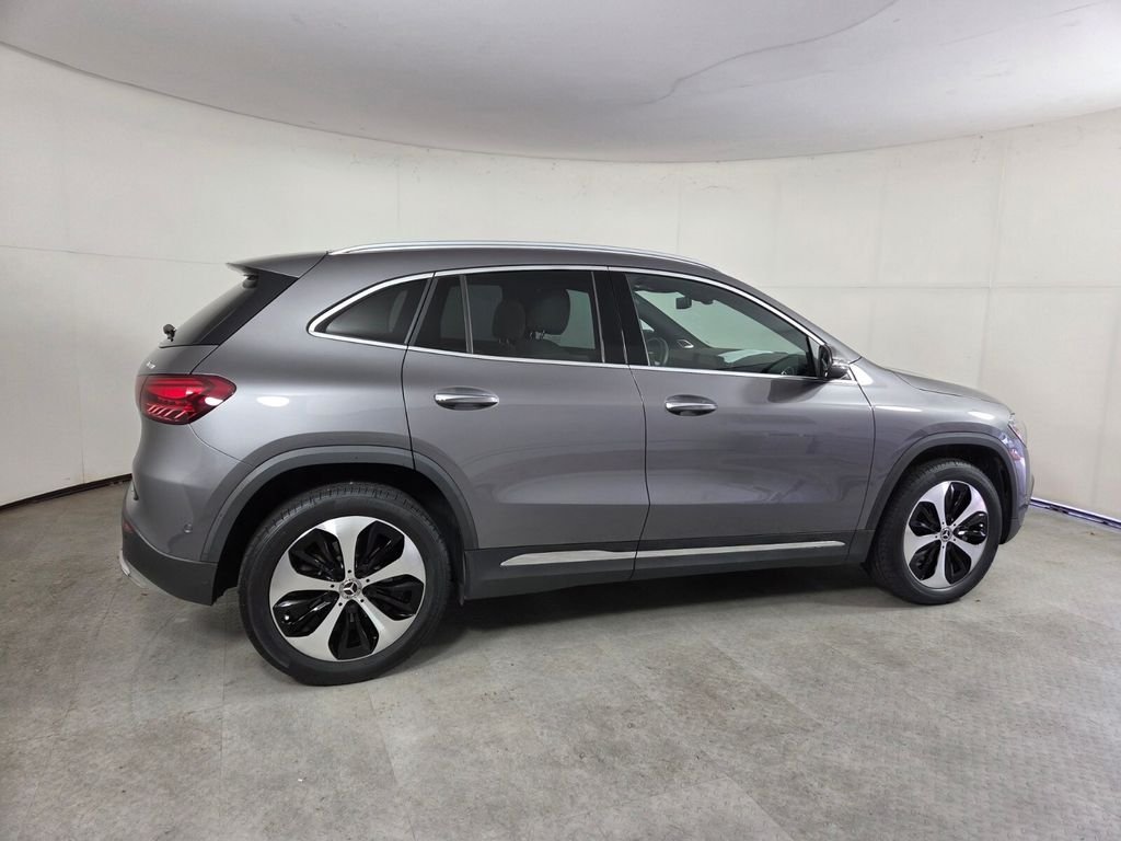 Certified Used 2025 Gray Mercedes-Benz GLA 250 image 4