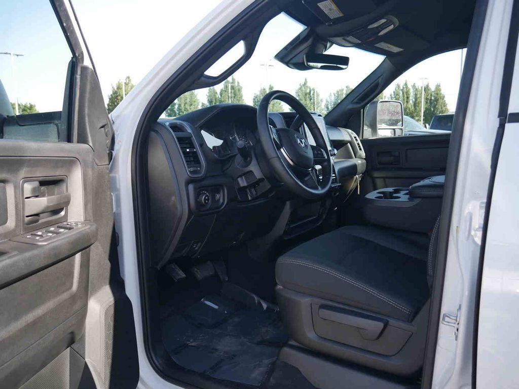New 2026 Bright White Clear-Coat Exterior Paint RAM  image 38