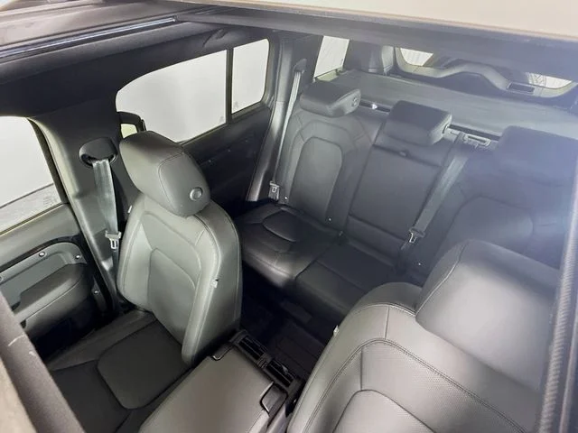New 2026 Santorini Black Land Rover S image 14
