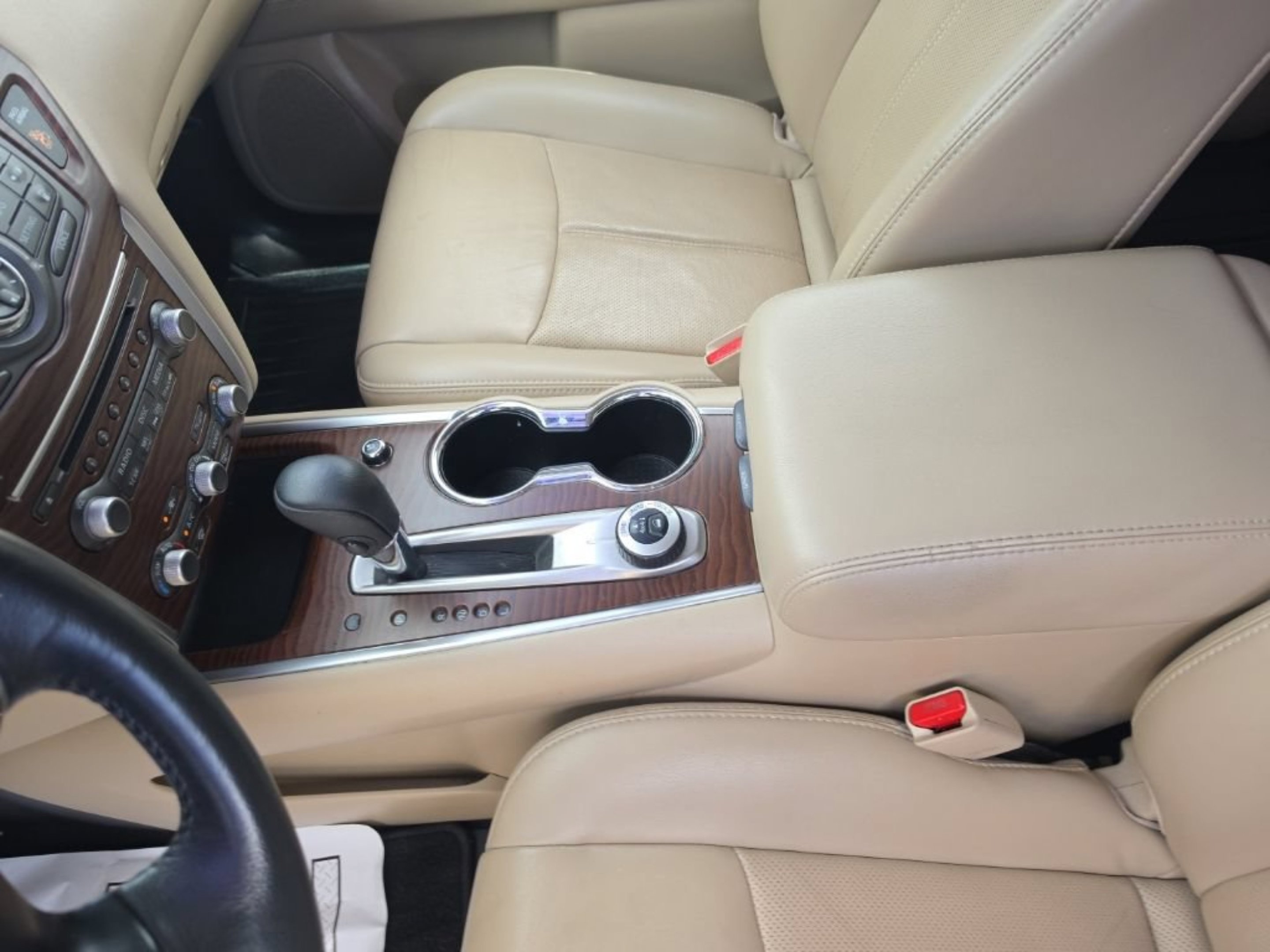 Used 2018 Black Nissan Platinum image 17