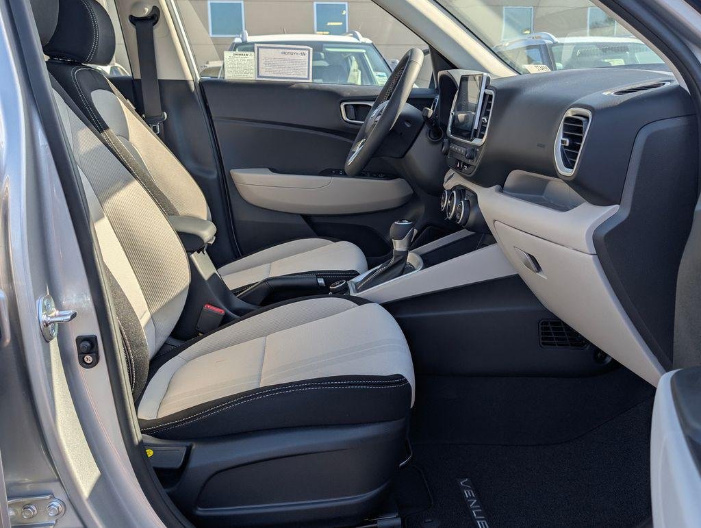 New 2026 Silver Hyundai SEL image 10