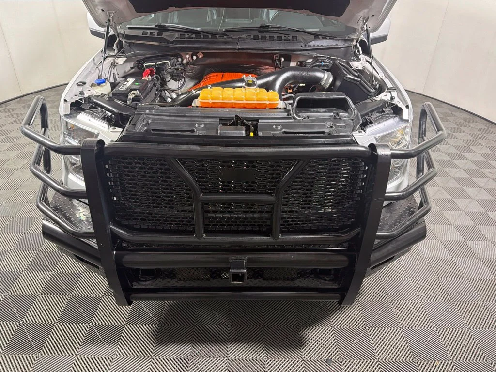 Used 2015 Ingot Silver Metallic Ford Lariat image 27
