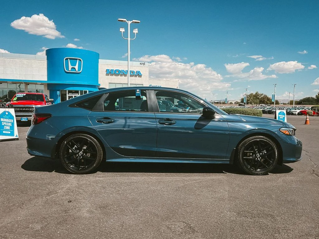 2026 Honda Civic Sport - Photo 2