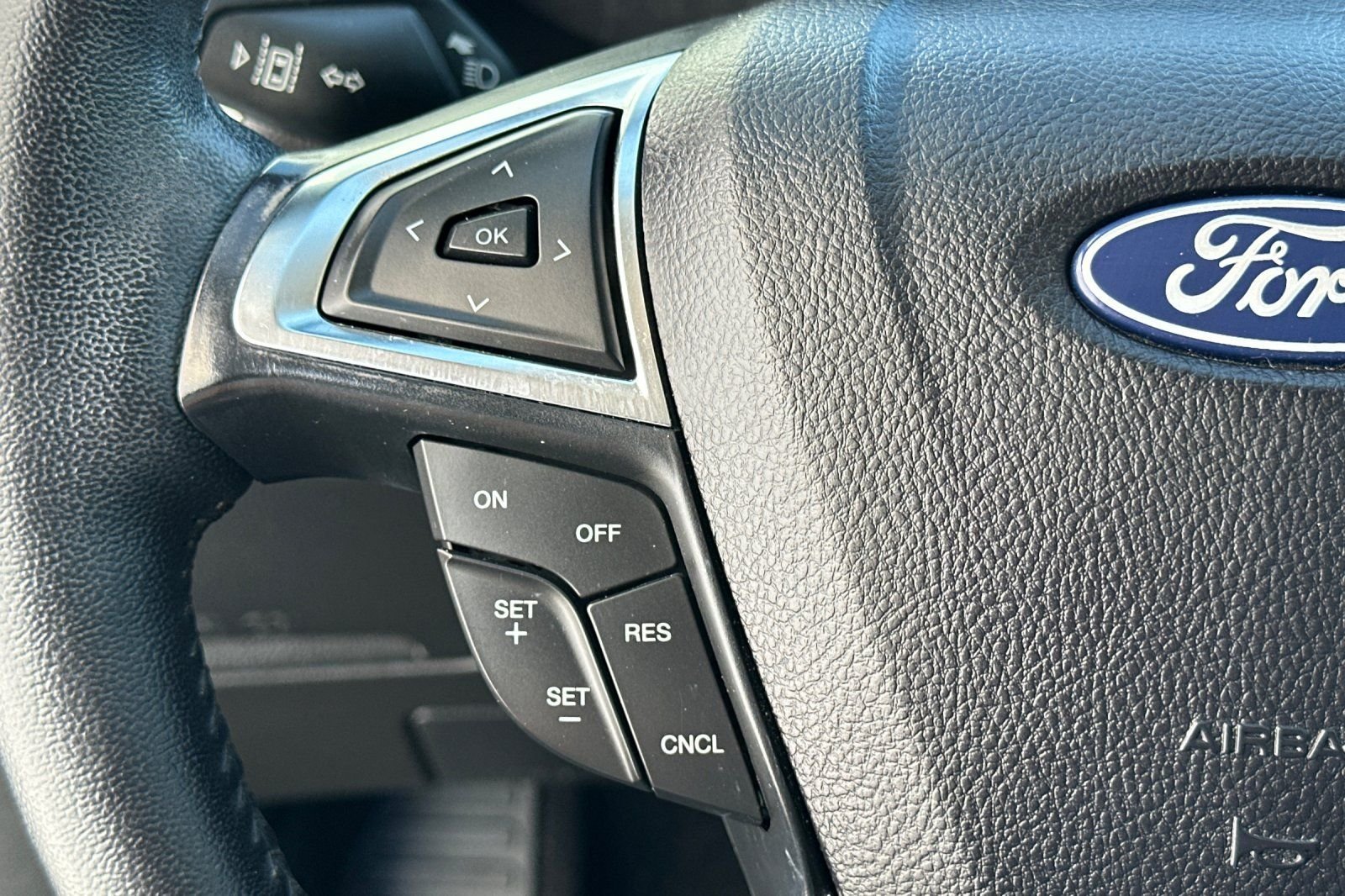 Used 2024 Gray Ford SEL image 25