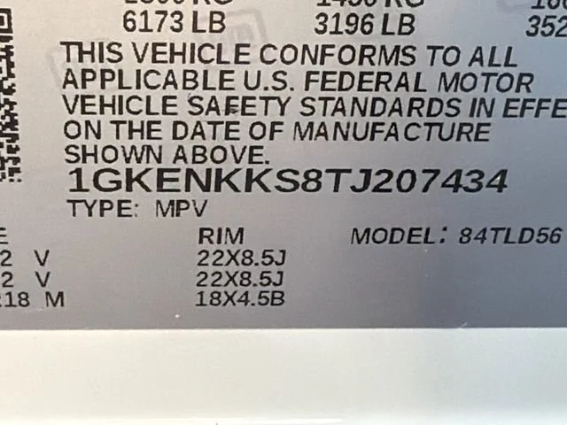 Used 2026 Summit White GMC Elevation image 33