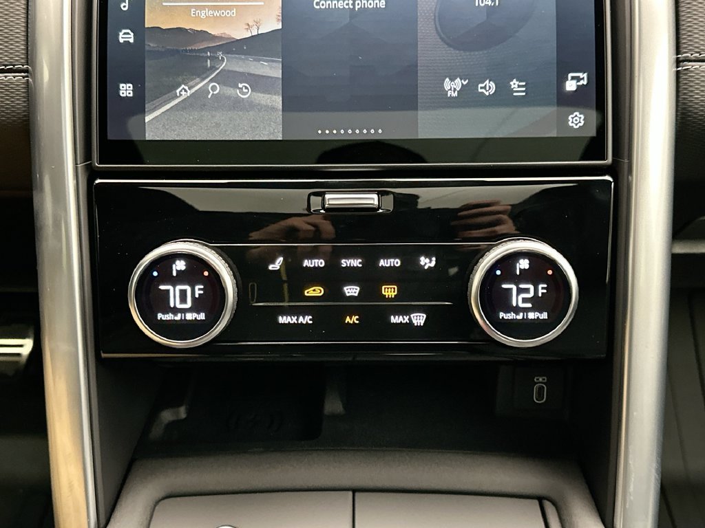 New 2026 Fuji White Land Rover Gemini Edition image 13