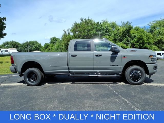 New 2026 Ceramic Gray Clear-Coat Exterior Paint RAM Big Horn image 8