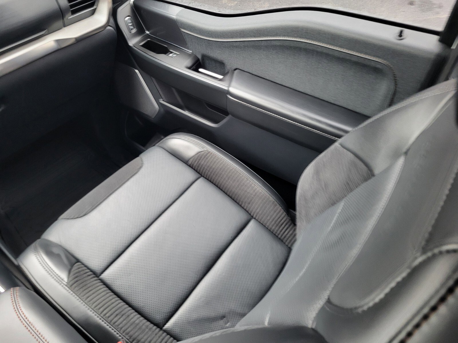 Used 2023 Avalanche Ford Raptor image 13
