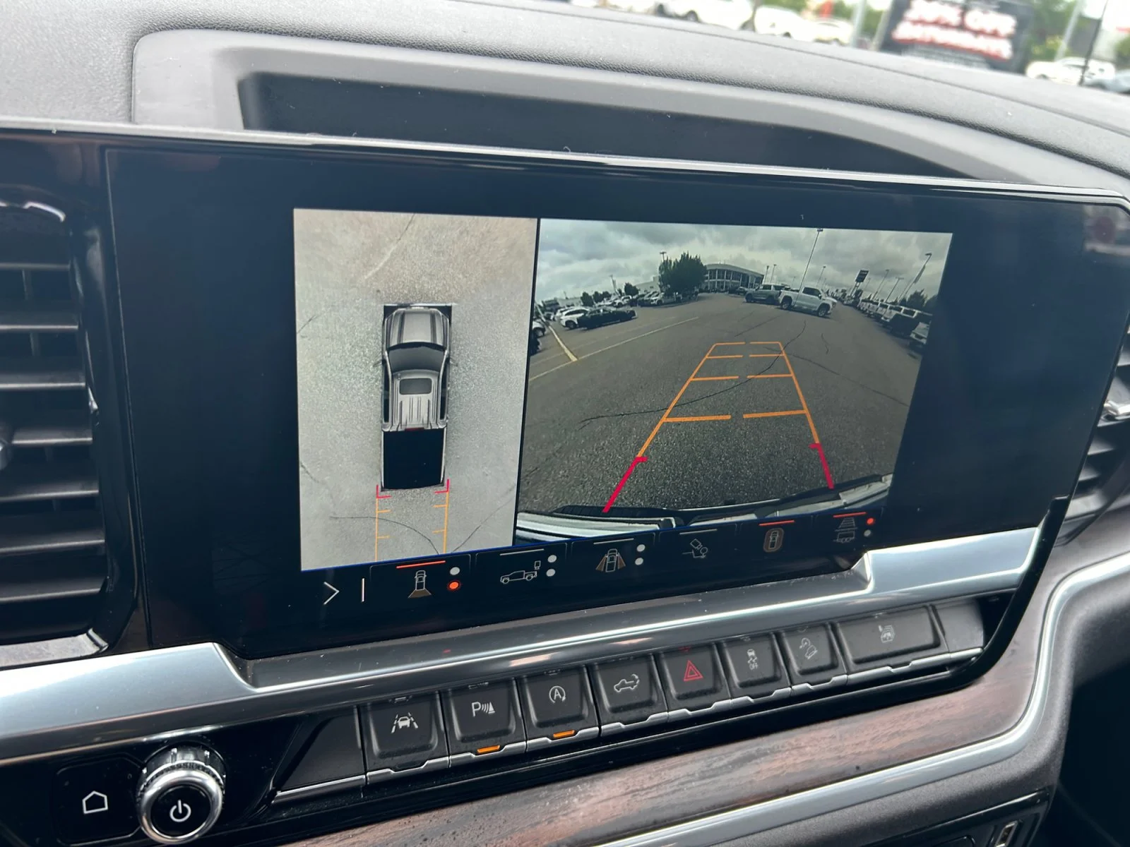 Used 2025 Gray GMC SLT Crew 6.2L Leather Sunroof Nav 4x4 image 27