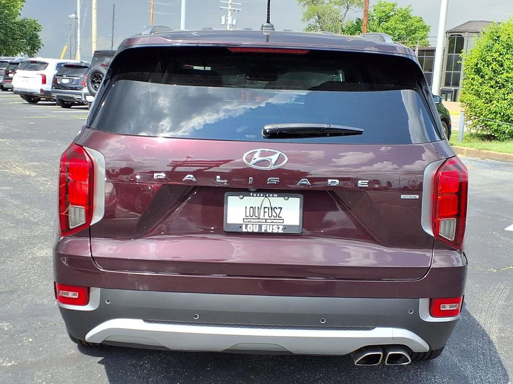 Used 2020 Sierra Burgundy Hyundai SEL image 22