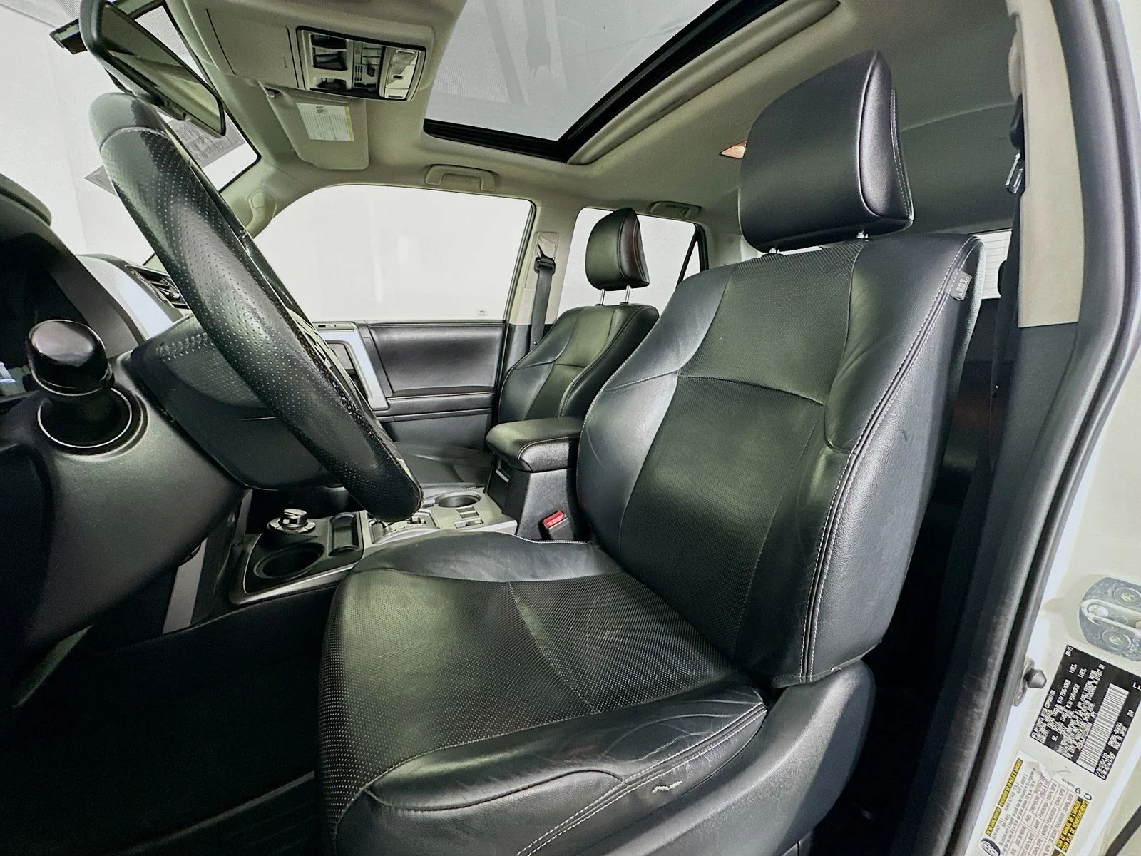 Used 2016 Blizzard Pearl Toyota Limited image 21
