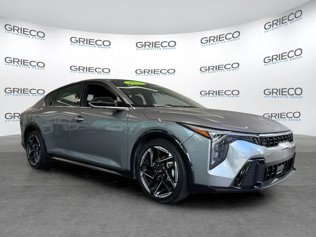 2025 Kia K4 GT-Line AT's photo