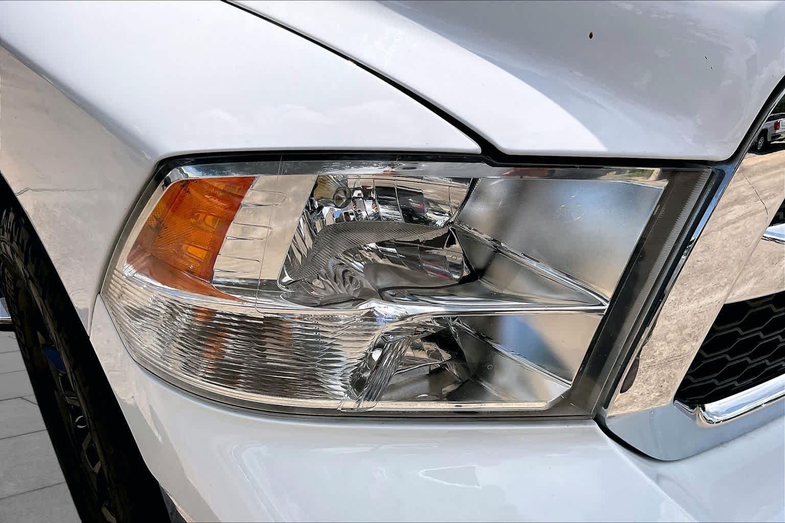 Used 2022 Bright White Clearcoat Ram SLT image 23