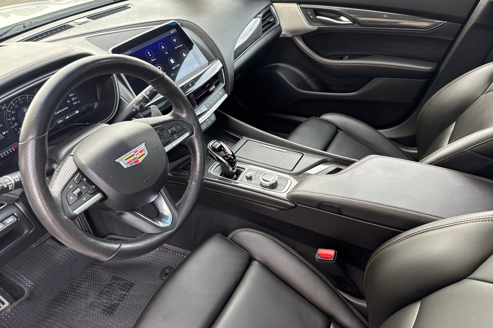 Used 2023 White Cadillac Sport image 10