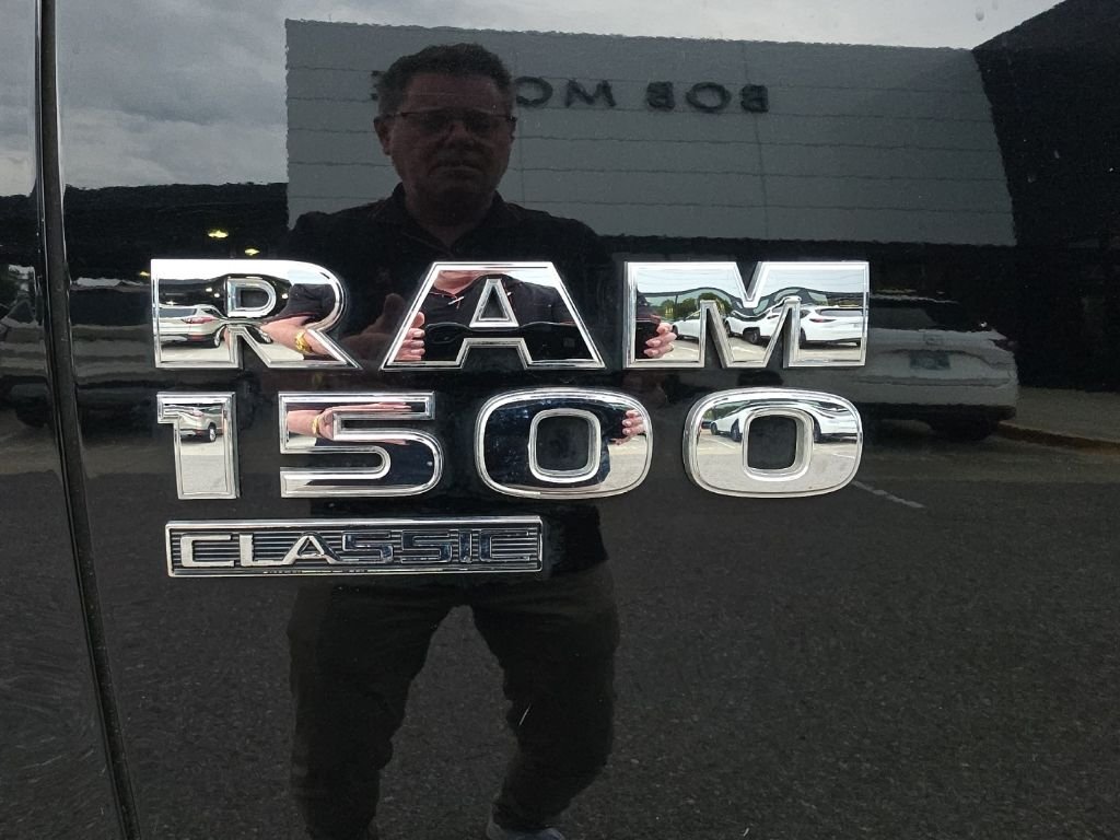 Used 2019 Black Ram SLT image 25
