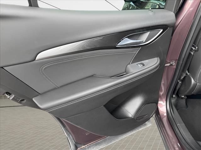Used 2024 Green BMW xDrive28i image 18