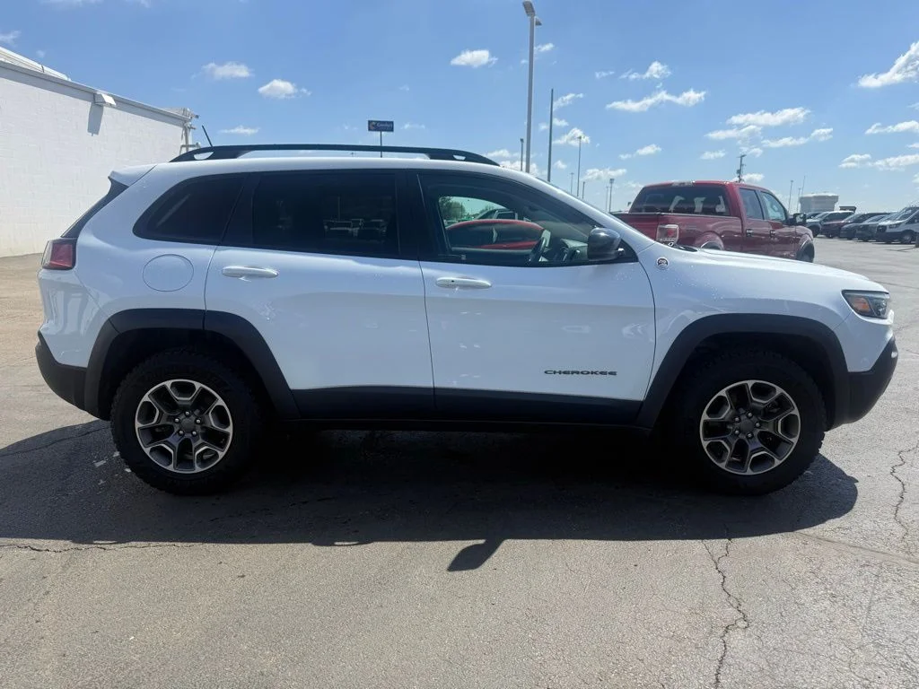 Used 2022 Jeep Cherokee Trailhawk with VIN 1C4PJMBX3ND504099 for sale in Bryan, OH