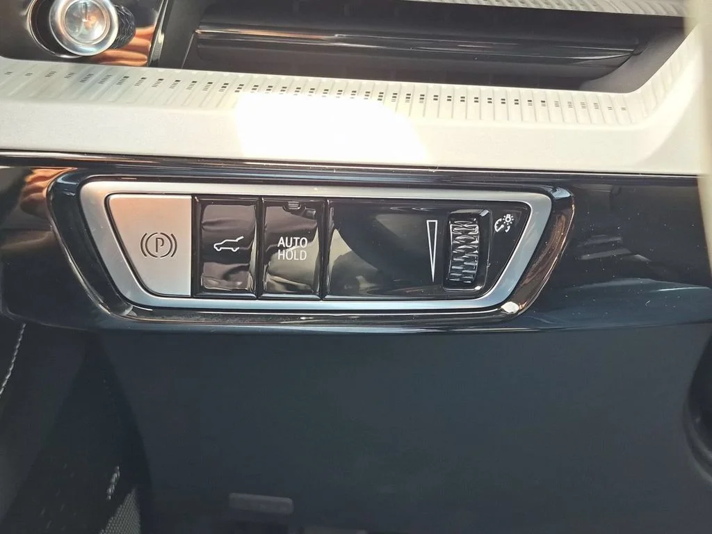 2027 Cadillac OPTIQ Luxury - Photo 16