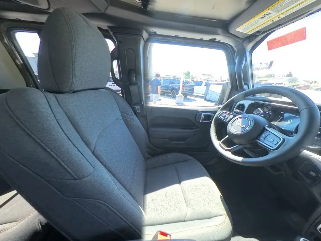 2025 Jeep Gladiator Sport S - Photo 28