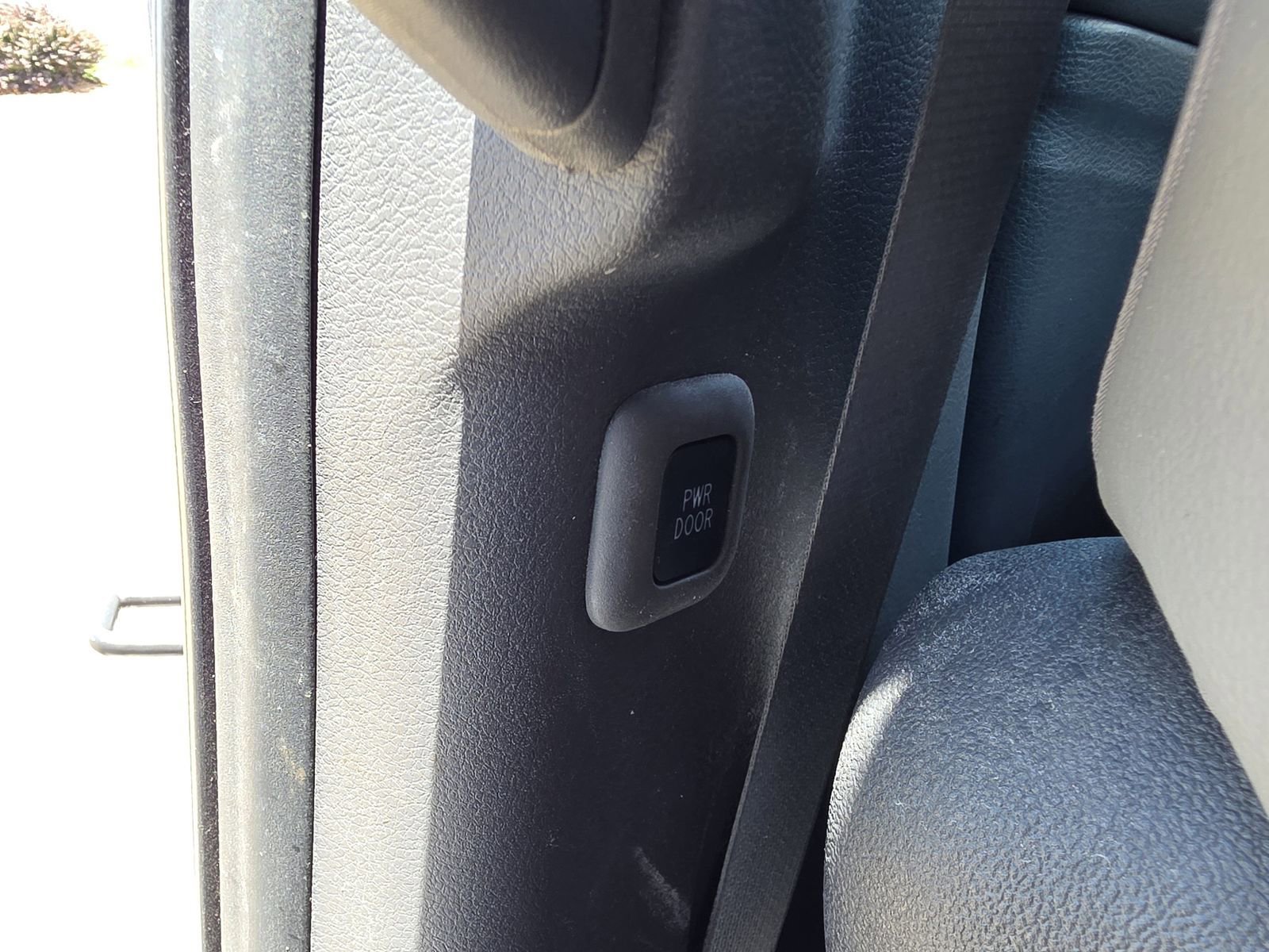 Used 2021 Silver Toyota XLE image 29