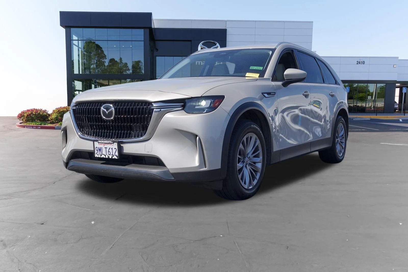 Certified Used 2024 Platinum Quartz Mazda Preferred image 9