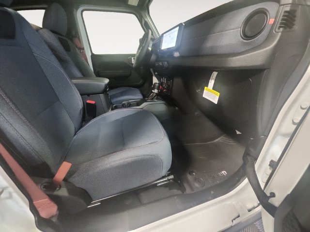 New 2026 White/off-white Jeep Sport image 15