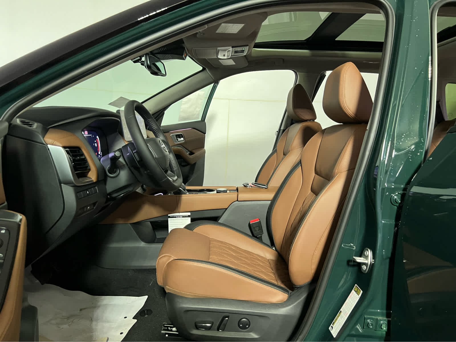 New 2026 Obsidian Green Pearl Nissan Platinum image 13