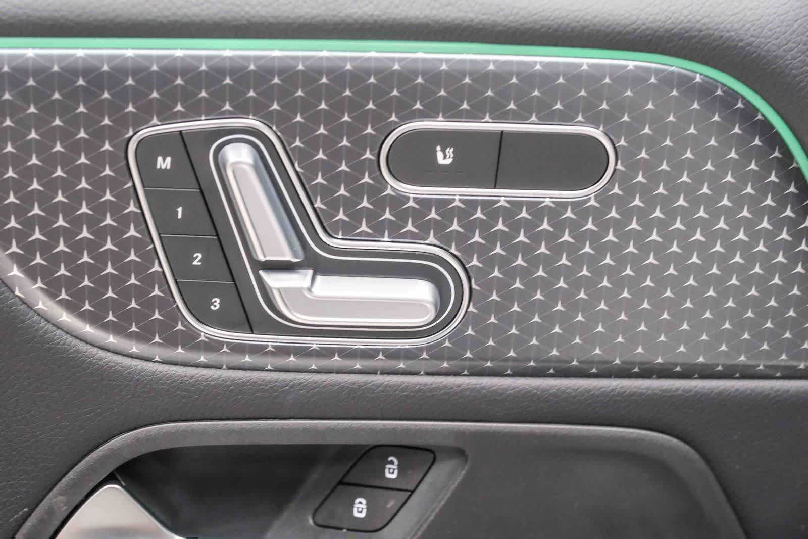New 2026 Polar White Mercedes-Benz GLB 250 image 69