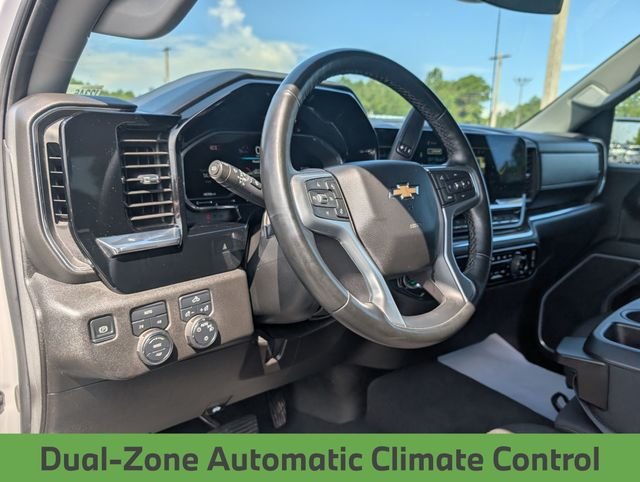 Used 2025 White Chevrolet LT image 29