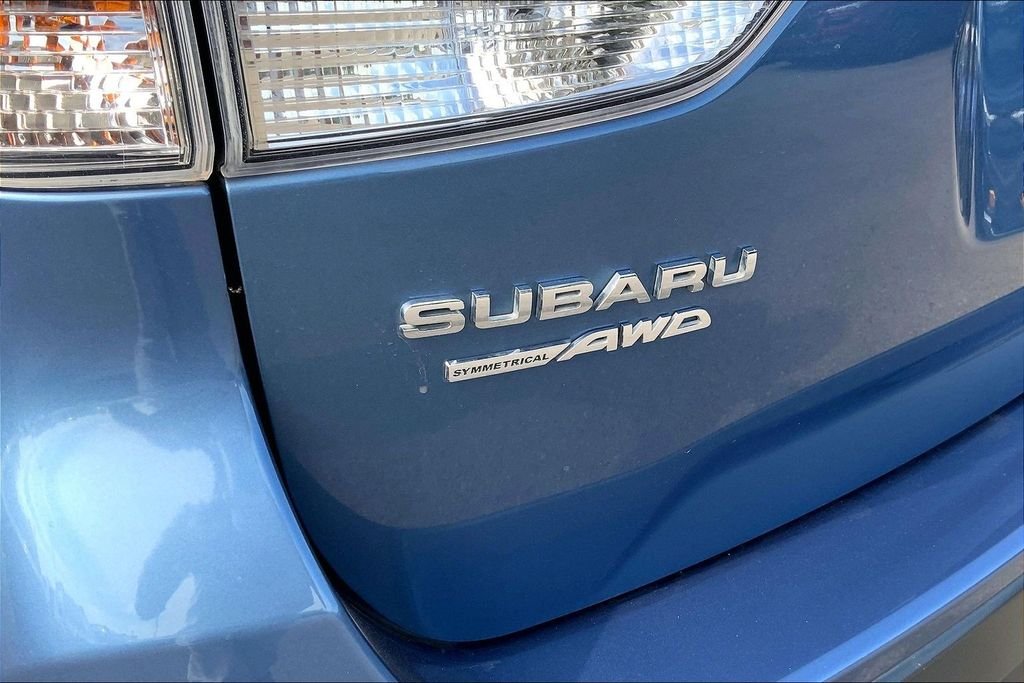 Used 2023 Blue Subaru Base image 23