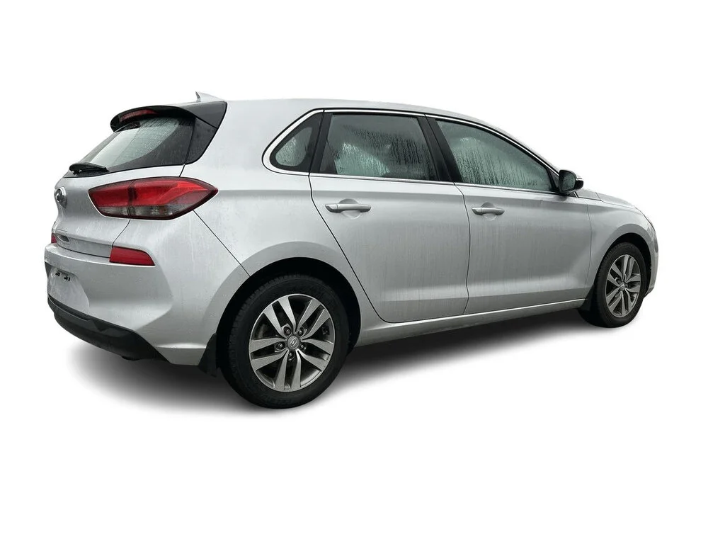 Used 2018 Space Black Pearl Hyundai GL Dilawri Certified   Clean Title   Local BC image 15