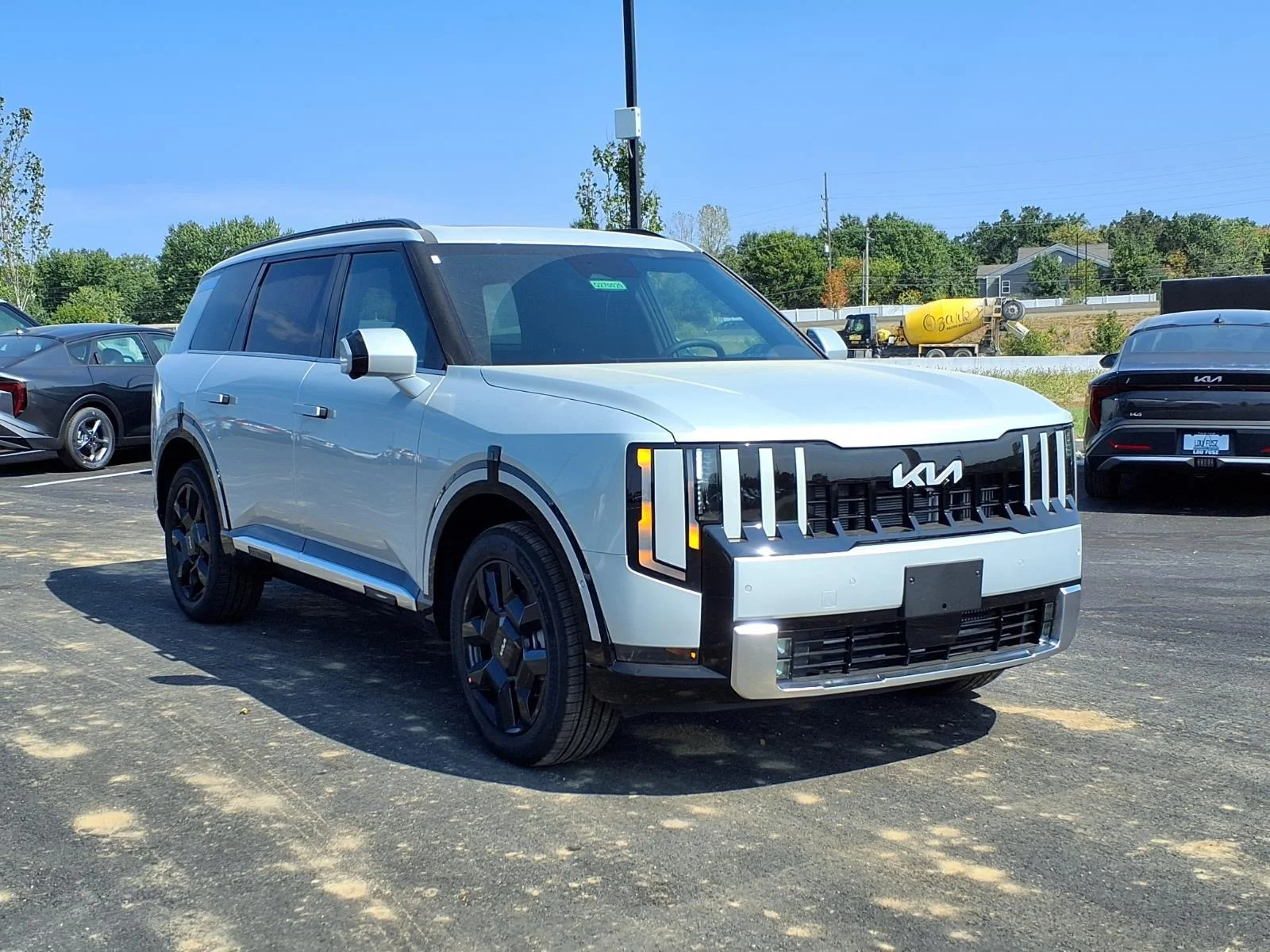 New 2027 Ivory Silver Kia SX-Prestige image 18
