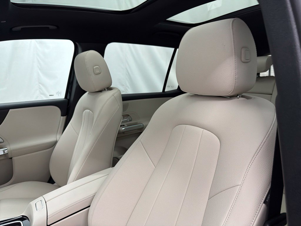 New 2026 Night Black Mercedes-Benz GLB 250 image 46