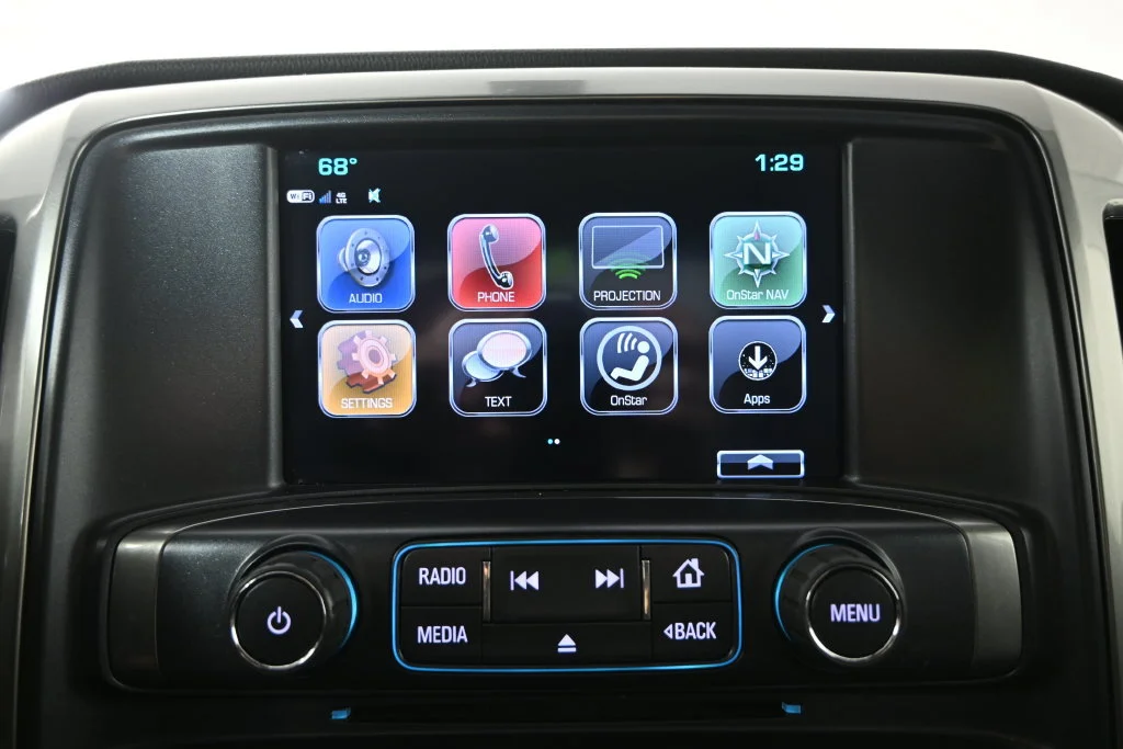 Used 2017 DEEP OCEAN BLUE METALLIC Chevrolet LT image 26